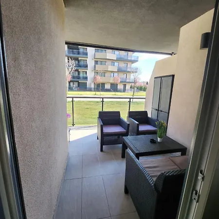 Apartment Wes Grand Park *