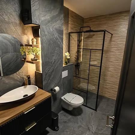 Wes Grand Park Apartament *