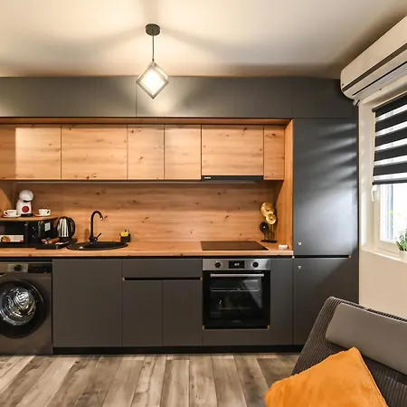 Wes Grand Park Apartament